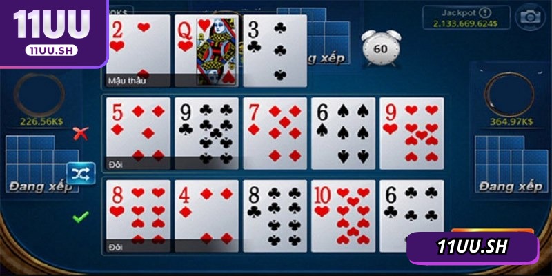 Các quân bài rác nên xếp theo hướng phòng thủ